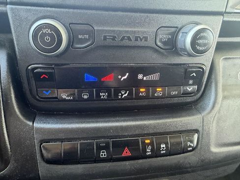 Used 2025 RAM ProMaster 2500 w/ Safety Group FWD image 33
