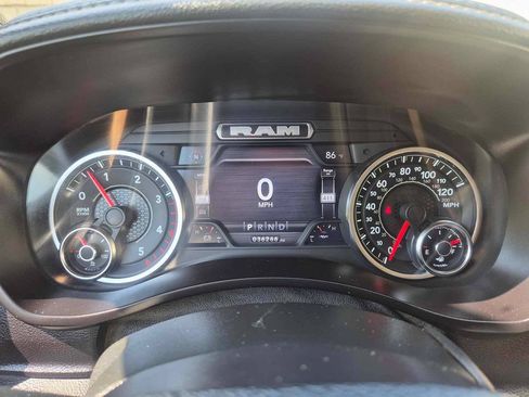 Used 2022 RAM 3500 Laramie AWD/4WD image 15