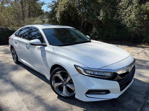 Used 2019 Honda Accord Touring image 12