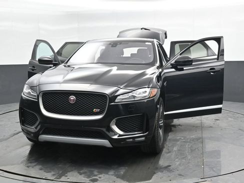Used 2020 Jaguar F-PACE S image 52