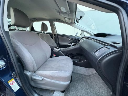 Used 2015 Toyota Prius Two image 19