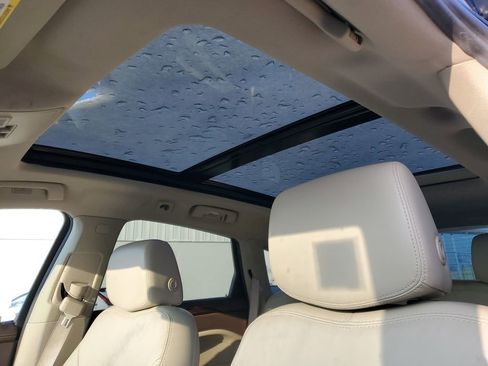 Used 2016 Cadillac SRX Luxury image 6