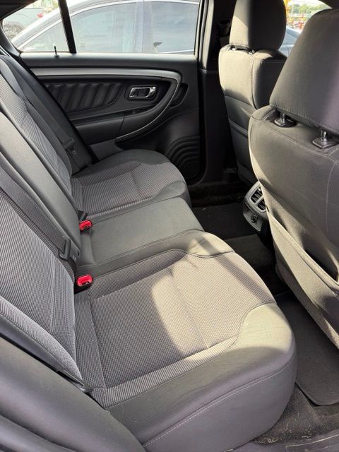 Used 2015 Ford Taurus SEL FWD image 11