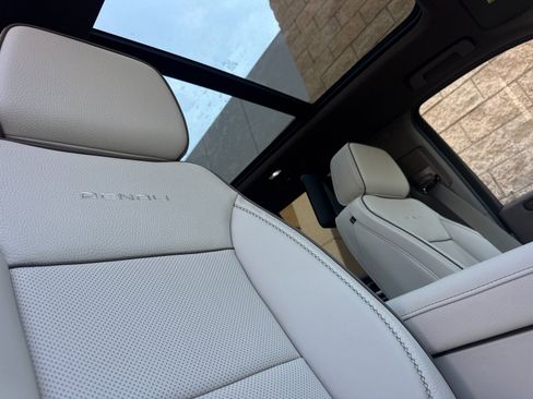 New 2026 GMC Yukon Denali w/ Denali Reserve Package AWD/4WD image 19