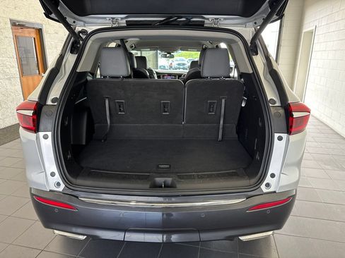 Used 2020 Buick Enclave Essence AWD/4WD image 9