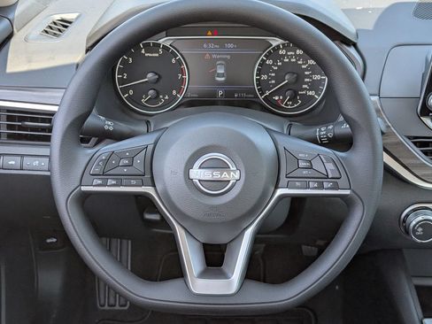 New 2026 Nissan Altima 2.5 SV AWD/4WD image 10