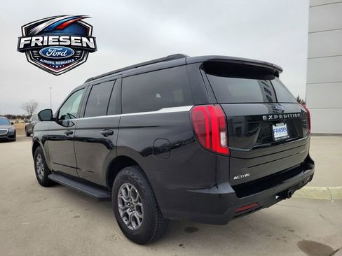 Used 2025 Ford Expedition Active image 5