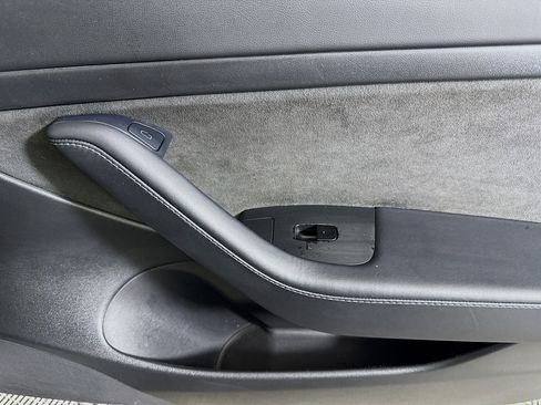 Used 2021 Tesla Model 3 Standard Range image 30