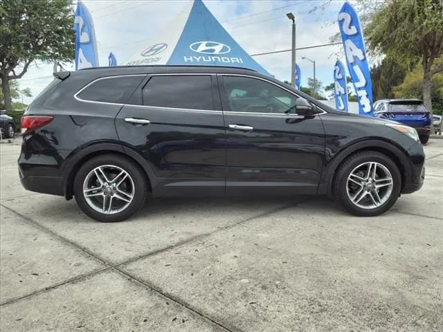 Used 2017 Hyundai Santa Fe FWD w/ Cargo Package image 5