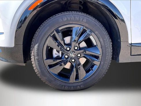 Certified 2024 Buick Encore GX Sport Touring AWD/4WD image 33