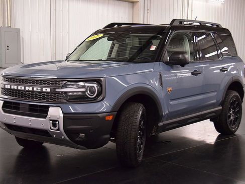 Used 2025 Ford Bronco Sport Badlands w/ Badlands Tech Package image 3