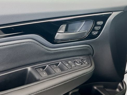 New 2026 Honda Odyssey Touring image 13