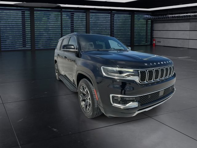 Used 2023 Jeep Wagoneer Series III w/ Preferred Equipment Group RWD image 2