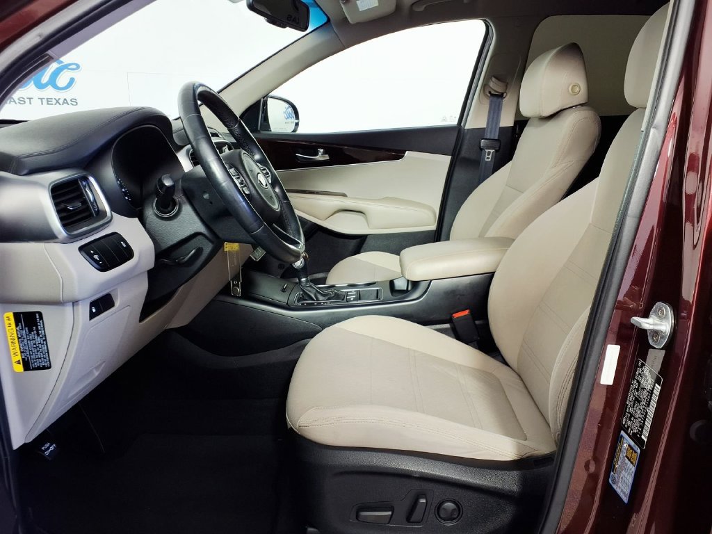 Used 2017 Kia Sorento FWD w/ LX Convenience Package image 8