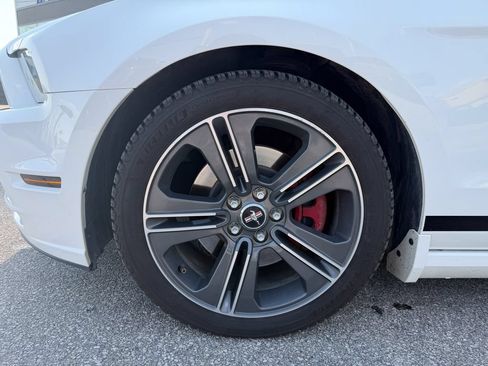 Used 2013 Ford Mustang Premium w/ V6 Performance Pkg RWD image 34