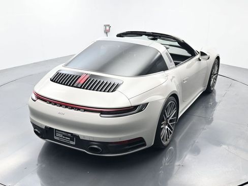 Certified 2021 Porsche 911 Targa 4S image 46