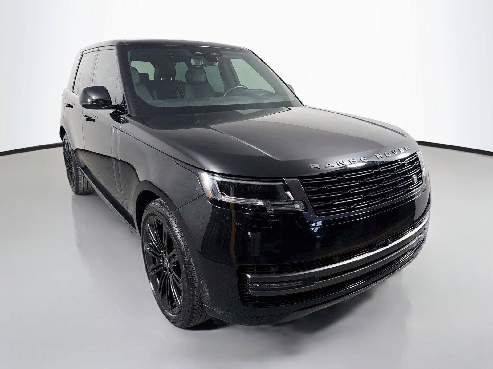 Certified 2024 Land Rover Range Rover SE AWD/4WD image 3