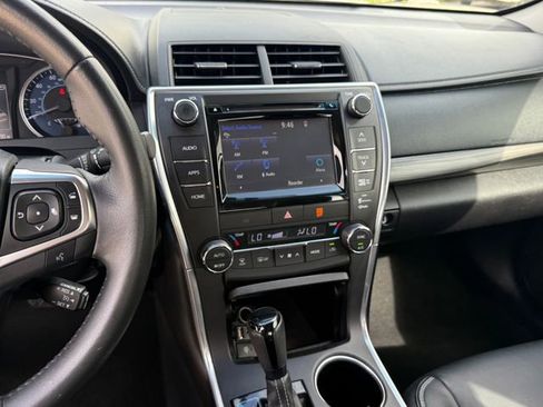 Used 2015 Toyota Camry XLE FWD image 16