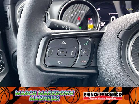 Used 2023 Jeep Wrangler Unlimited w/ Cold Weather Group image 15