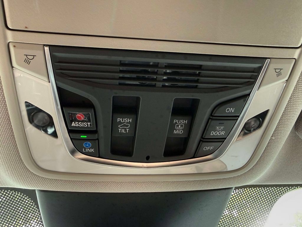 Certified 2024 Acura MDX w/ Technology Package AWD/4WD image 29
