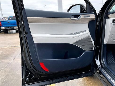 Used 2021 Hyundai Palisade Limited image 21