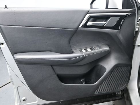Used 2024 Mitsubishi Outlander SE AWD/4WD image 26