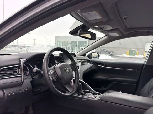 Used 2023 Toyota Camry XSE image 16