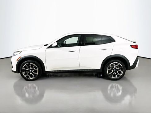 New 2026 BMW X2 xDrive28i w/ Technology Package AWD/4WD image 8