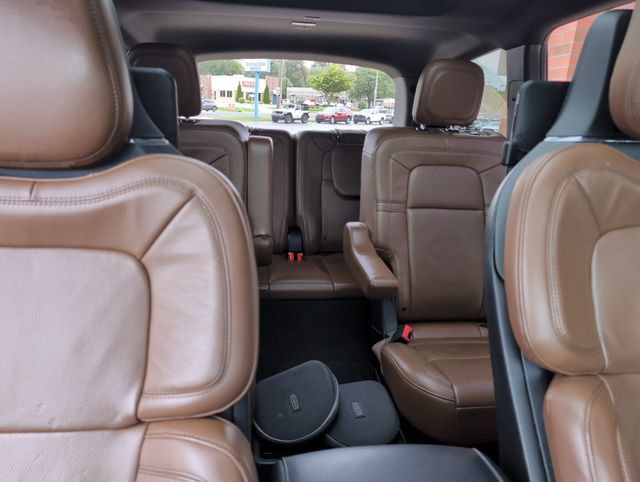 Used 2022 Lincoln Aviator Reserve w/ Equipment Group 201A AWD/4WD image 33