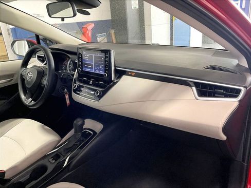 Used 2020 Toyota Corolla LE FWD image 14