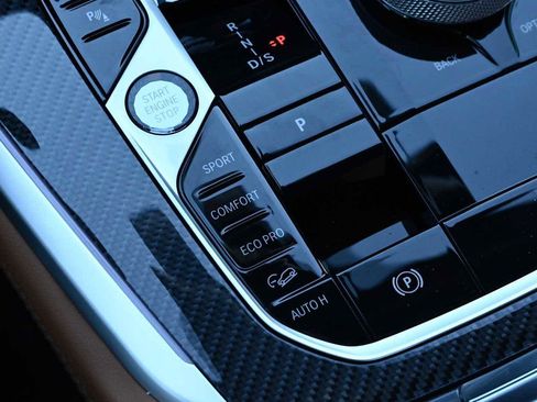 New 2026 BMW X5 M60i w/ Executive Package image 17