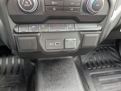 New 2025 Chevrolet Silverado 1500 W/T image 17