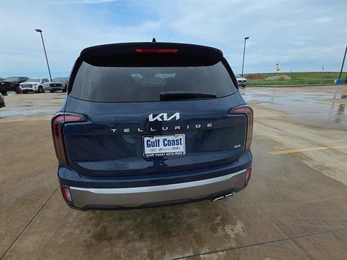Used 2025 Kia Telluride EX w/ EX Captain's Chair Package AWD/4WD image 9