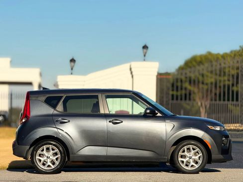 Used 2020 Kia Soul S image 6