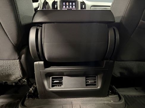 Used 2022 Chevrolet Silverado 1500 Custom AWD/4WD image 34