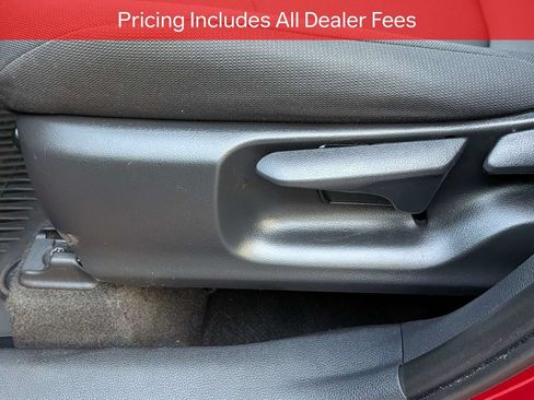 Certified 2022 Toyota Corolla Cross LE w/ Moonroof Package FWD image 21