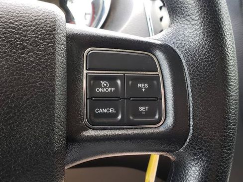Used 2018 Dodge Grand Caravan SE w/ UConnect Hands-Free Group FWD image 19