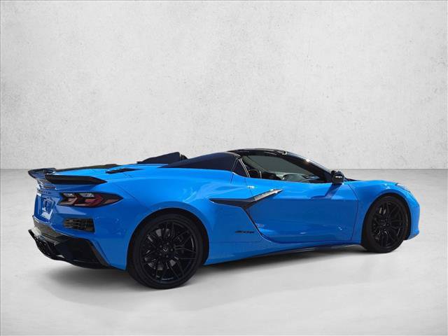 Used 2024 Chevrolet Corvette Z06 w/ Stealth Interior Trim Package RWD image 5
