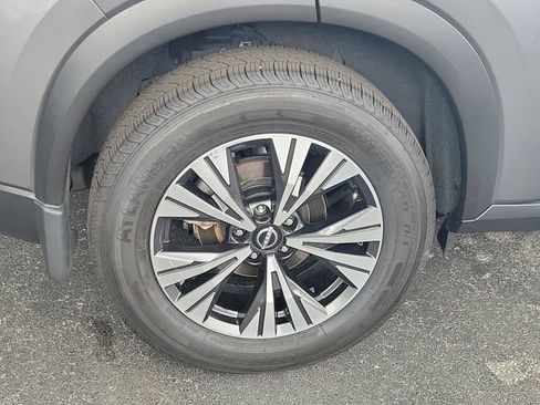 Used 2023 Nissan Rogue SV FWD image 5