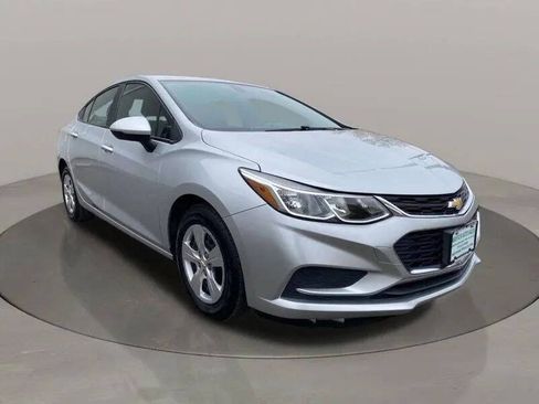 Used 2016 Chevrolet Cruze LS FWD image 8