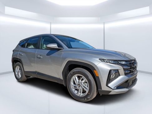 New 2026 Hyundai Tucson SE image 1