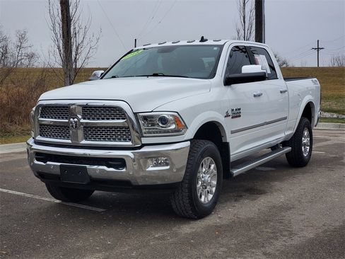 Used 2018 RAM 2500 Laramie w/ Snow Chief Group image 2