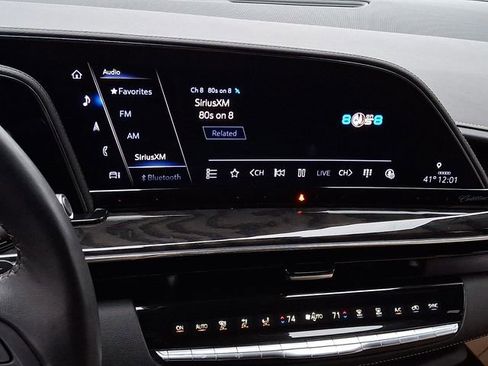 Used 2024 Cadillac Escalade Premium Luxury w/ Performance Package image 24