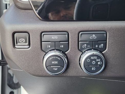Used 2024 GMC Sierra 1500 Elevation image 22