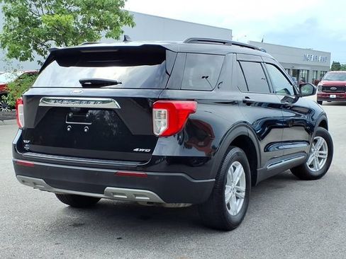 Used 2021 Ford Explorer XLT w/ Equipment Group 202A AWD/4WD image 5