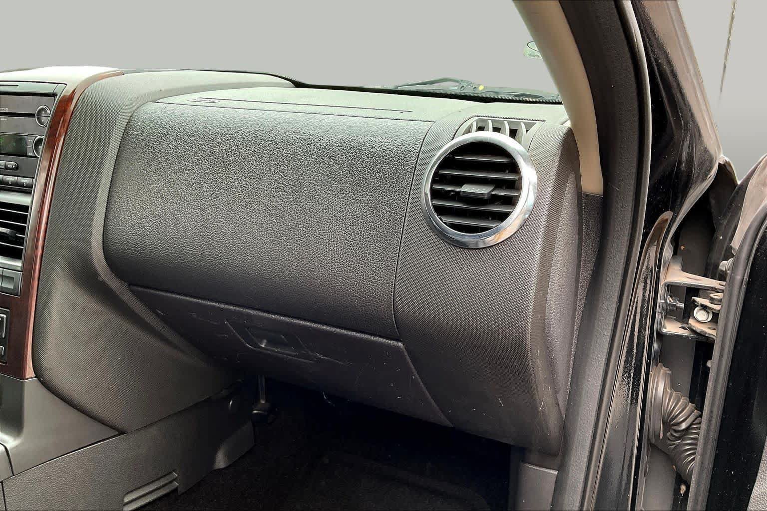 Used 2009 Ford Explorer Limited RWD image 17