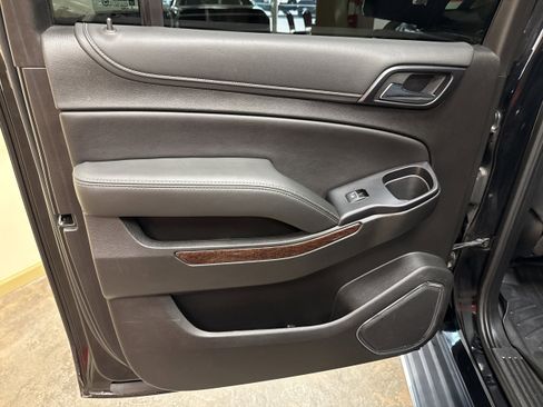 Used 2019 GMC Yukon XL SLE image 23