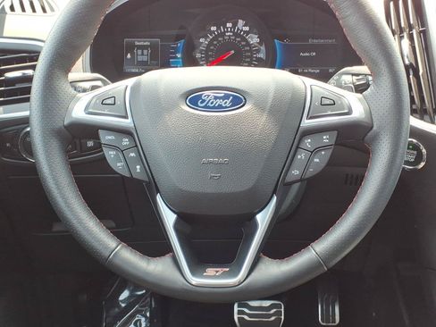 Used 2023 Ford Edge ST w/ Equipment Group 401A AWD/4WD image 17