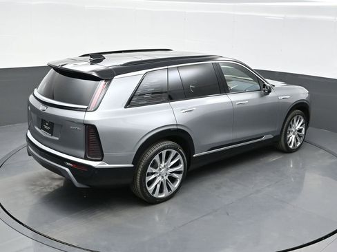 New 2026 Cadillac Vistiq Premium Luxury w/ LPO, Floor Liner Package image 31