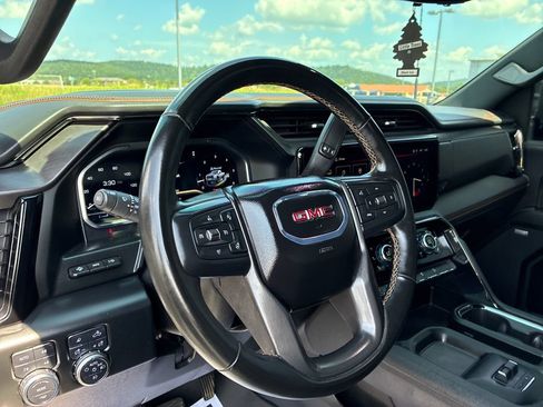 Used 2024 GMC Sierra 2500 AT4 w/ AT4 Premium Plus Package AWD/4WD image 12